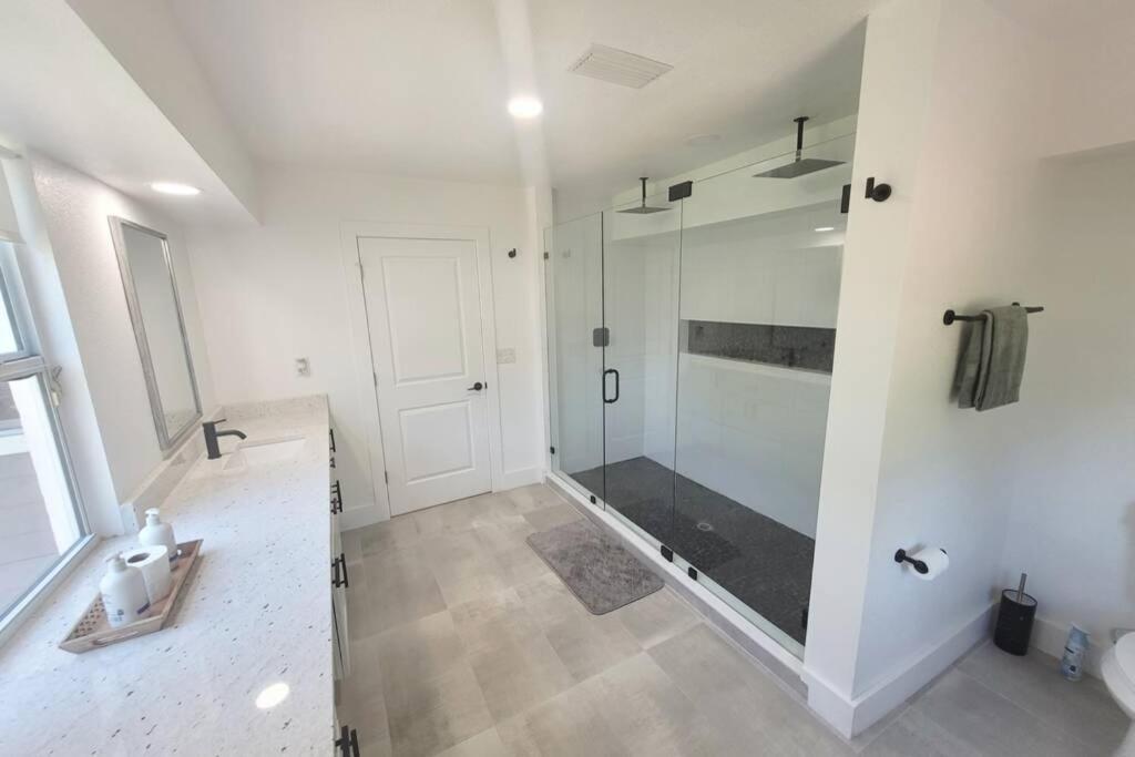 Remodeled 4br Pool Home/img Golf View/near Beaches Hébergement de vacances *