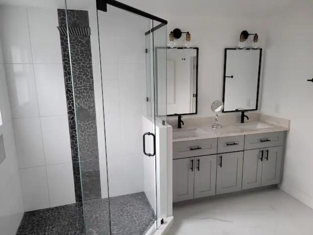 Remodeled 4br Pool Home/img Golf View/near Beaches Hébergement de vacances *