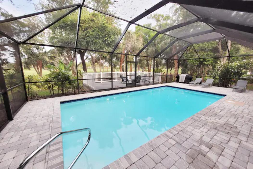 Remodeled 4br Pool Home/img Golf View/near Beaches